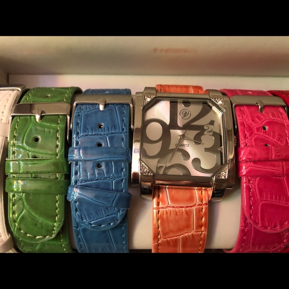 Versona Multi-Band Watch - Picture 3 of 5